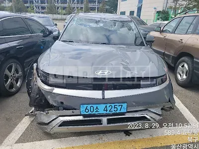 Photo 1 of 9: 2023 Hyundai Modern Ionic 5, VIN KMHKR81EFPU134987 — Korean insurance auction