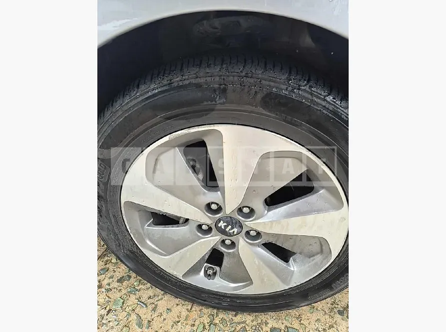 Photo 2 of 78: 2015 Kia K5 Hybrid — Korean insurance auction