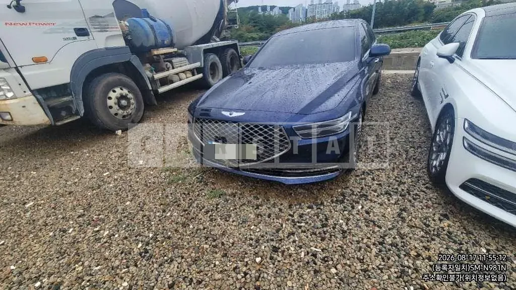 Photo 2 of 12: 2019 Genesis G90 — Korean insurance auction