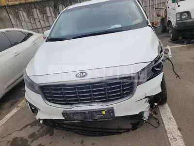 Photo 1 of 13: 2019 Kia Carnival, VIN KNAMB81ABKS592317 — Korean insurance auction