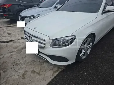 Photo 1 of 20: 2017 Mercedes-Benz E220 d — Korean insurance auction