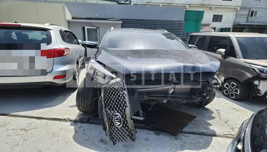 Photo 2 of 19: 2017 Kia Sorento 2.0 — Korean insurance auction
