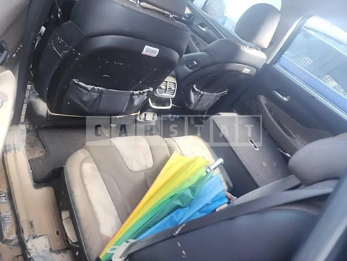 Photo 2 of 18: 2019 Hyundai Santa Fe TM 2.2 4WD — Korean insurance auction