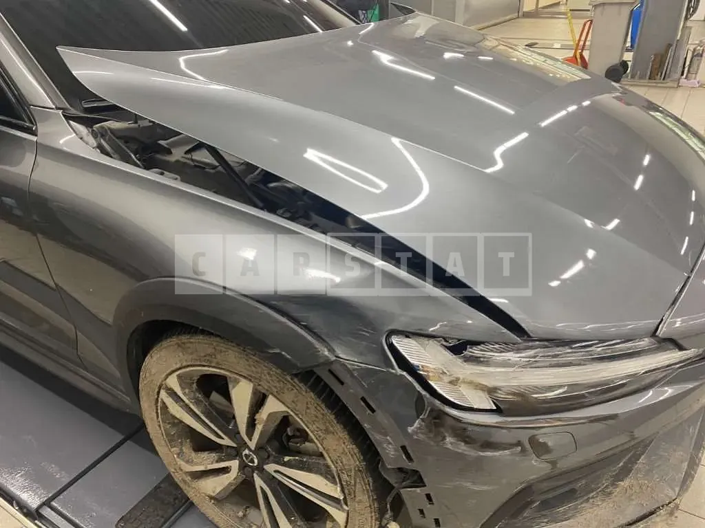 Photo 2 of 9: 2020 Volvo V60CCT5 AWD — Korean insurance auction