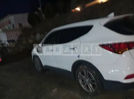Photo 2 of 16: 2017 Hyundai Santa Fe, VIN KMHSW81UBHU753115 — Korean insurance auction