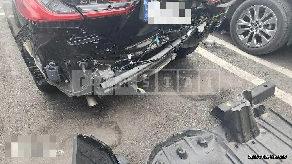 Photo 2 of 13: 2024 Toyota Camry — Korean insurance auction
