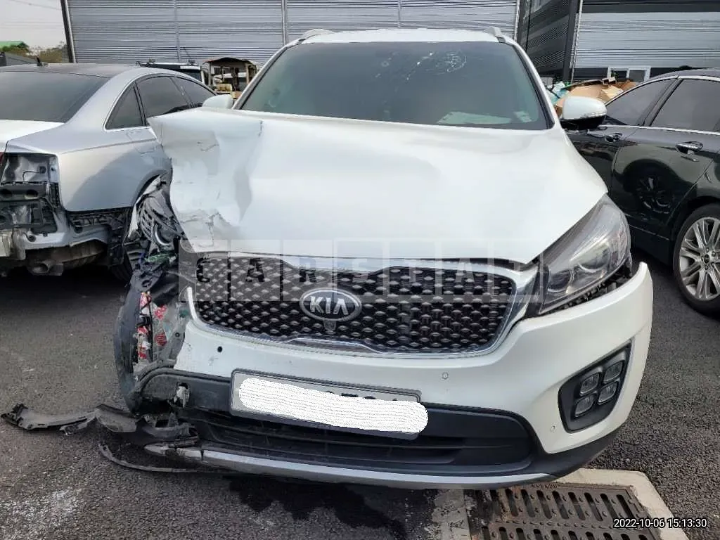 Photo 2 of 12: 2016 Kia Sorento, VIN KNAPK81ABGA163296 — Korean insurance auction