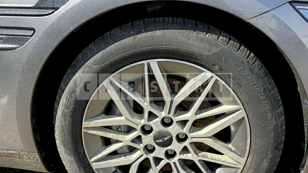 Photo 2 of 17: 2024 Genesis New G80 2.5T — Korean insurance auction