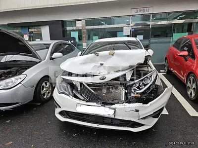 Photo 1 of 11: 2020 Kia K5, VIN KNAGT411BLA354206 — Korean insurance auction