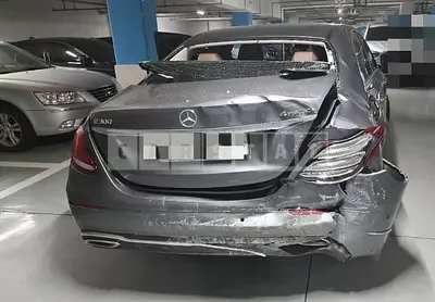 Photo 1 of 14: 2018 Mercedes-Benz E300 4Matic, VIN WDDZF4KB7JA409867 — Korean insurance auction