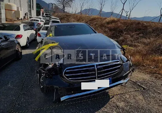 Photo 2 of 9: 2023 Mercedes-Benz E350 4Matic, VIN W1KZF8GBXPB112790 — Korean insurance auction