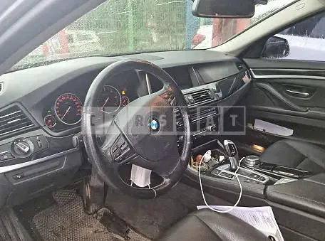 Photo 2 of 5: 2015 BMW 520d xDrive, VIN WBA5E7108FG155634 — Korean insurance auction