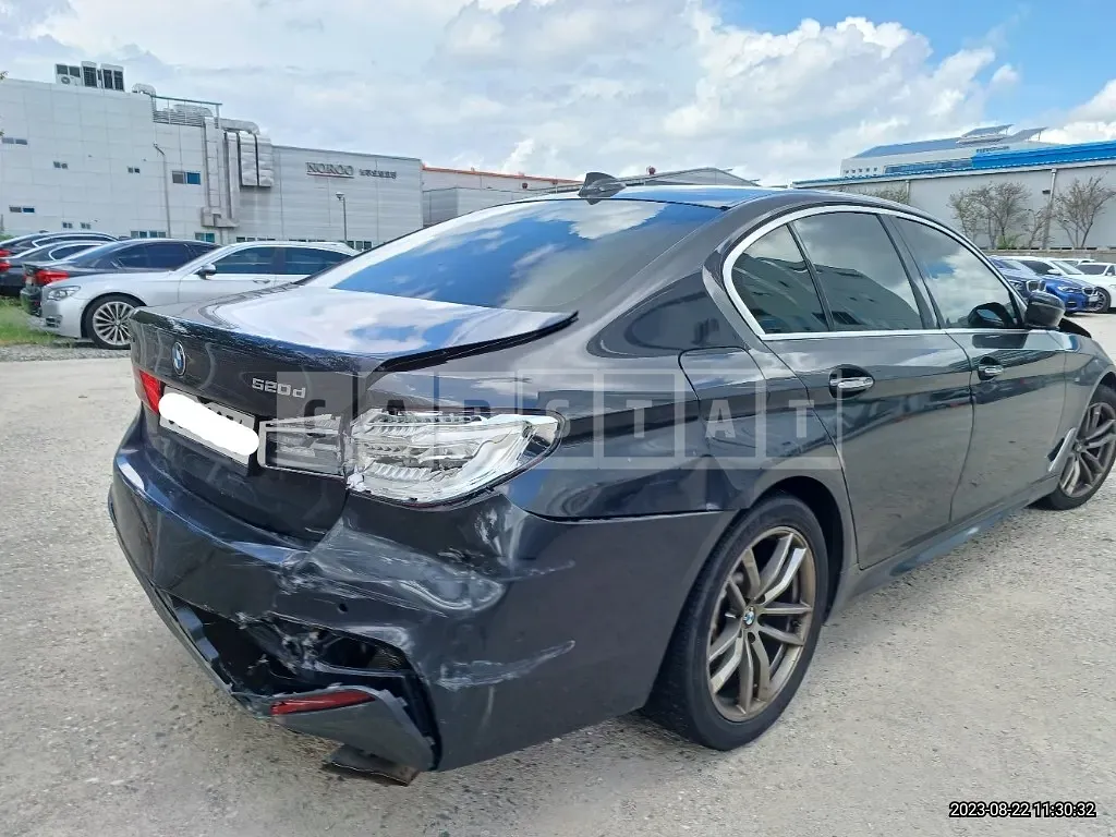 Photo 2 of 21: 2018 BMW 520d, VIN WBAJC3103JG994645 — Korean insurance auction