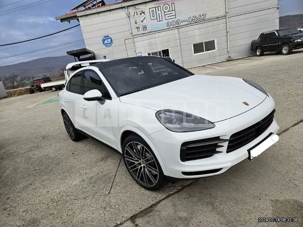 Photo 2 of 24: 2020 Porsche Caupe (5 -Seater), VIN WP1BA29Y9LDA68044 — Korean insurance auction
