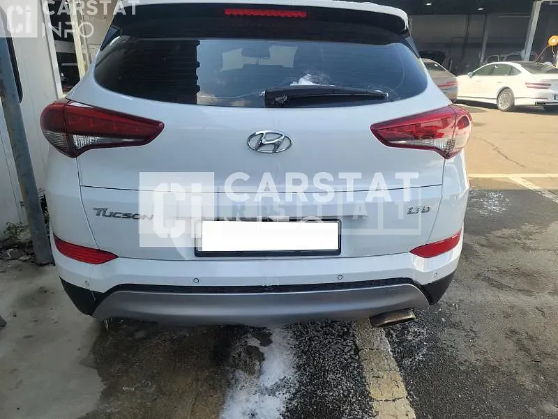 Photo 2 of 4: 2017 Hyundai Tucson, VIN KMHJ3815GJU511789 — Korean insurance auction
