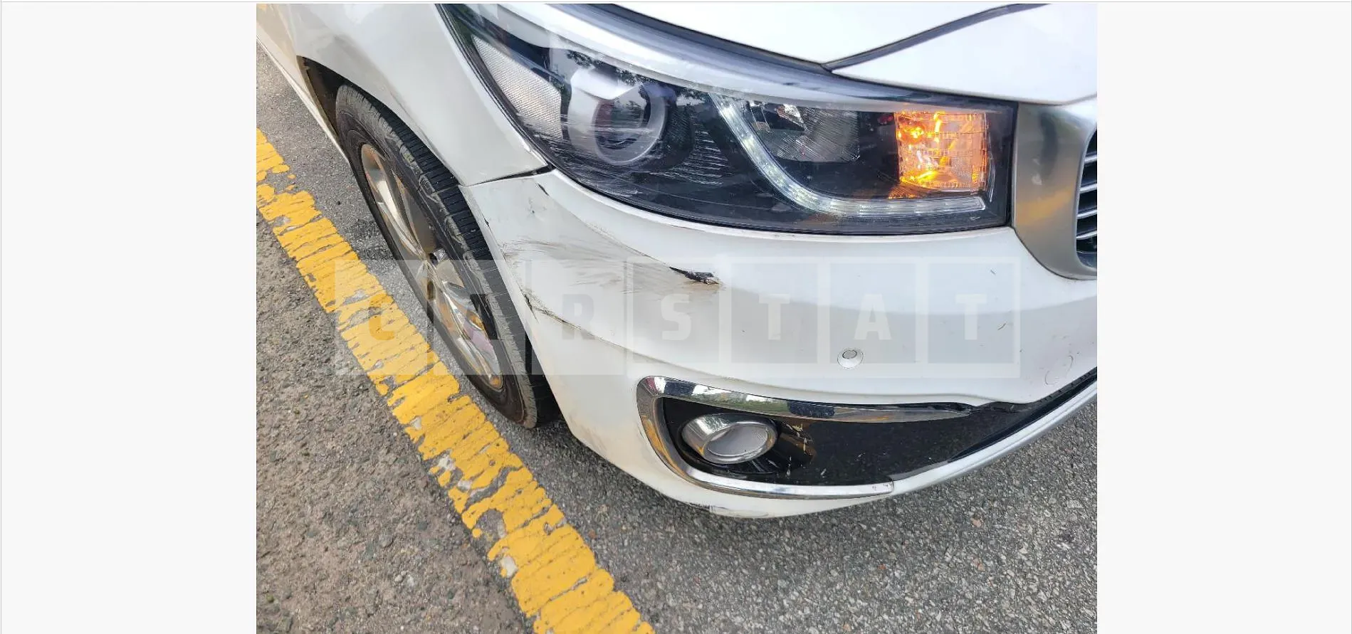 Photo 2 of 2: 2017 Kia (parts) Carnival Hi-Limousine Headlamp — Korean insurance auction
