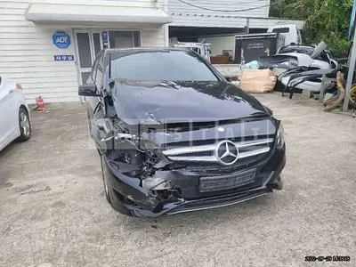 Photo 1 of 13: 2016 Mercedes-Benz B200 d, VIN WDDMH0JB5GN137223 — Korean insurance auction