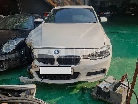 Photo 2 of 9: 2017 BMW 320d, VIN WBA8C5106HA073186 — Korean insurance auction