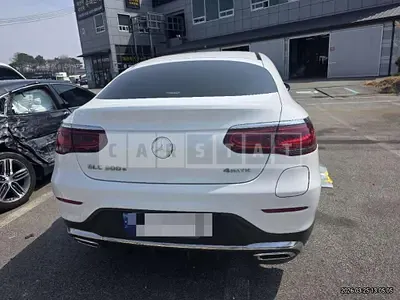 Photo 1 of 18: 2022 Mercedes-Benz GLC300 e 4Matic Coupe — Korean insurance auction