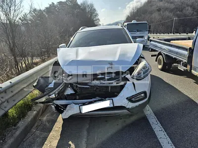 Photo 1 of 12: 2015 Hyundai Tucson, VIN KMHJT81VBFU093072 — Korean insurance auction