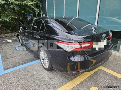 Photo 1 of 8: 2019 Toyota Camry Hybrid — Korean insurance auction