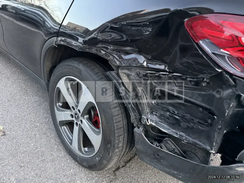 Photo 2 of 5: 2017 Mercedes-Benz GLC220 d 4Matic — Korean insurance auction