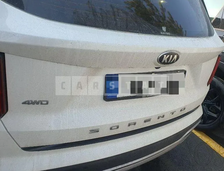 Photo 2 of 28: 2021 Kia Sorento 2.2 — Korean insurance auction