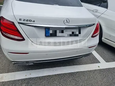 Photo 1 of 9: 2018 Mercedes-Benz E220 d — Korean insurance auction