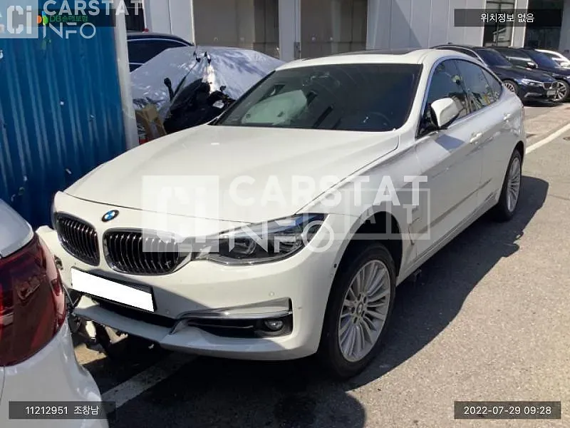Photo 2 of 15: 2019 BMW 320d, VIN WBA8T3109JGB11844 — Korean insurance auction
