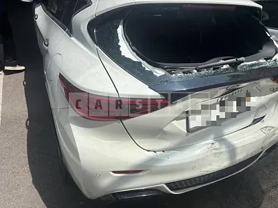 Photo 1 of 30: 2017 Infiniti Q30 — Korean insurance auction
