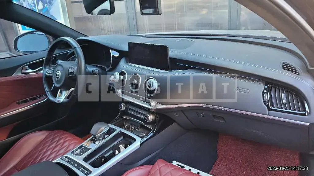 Photo 2 of 10: 2021 Kia Stinger, VIN KNAE551CDMS104692 — Korean insurance auction