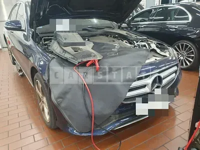 Photo 1 of 9: 2018 Mercedes-Benz E200, VIN WDDZF4CB9JA456798 — Korean insurance auction