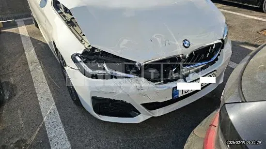 Photo 2 of 23: 2022 BMW 530i, VIN WBA71BH0XNWX75208 — Korean insurance auction