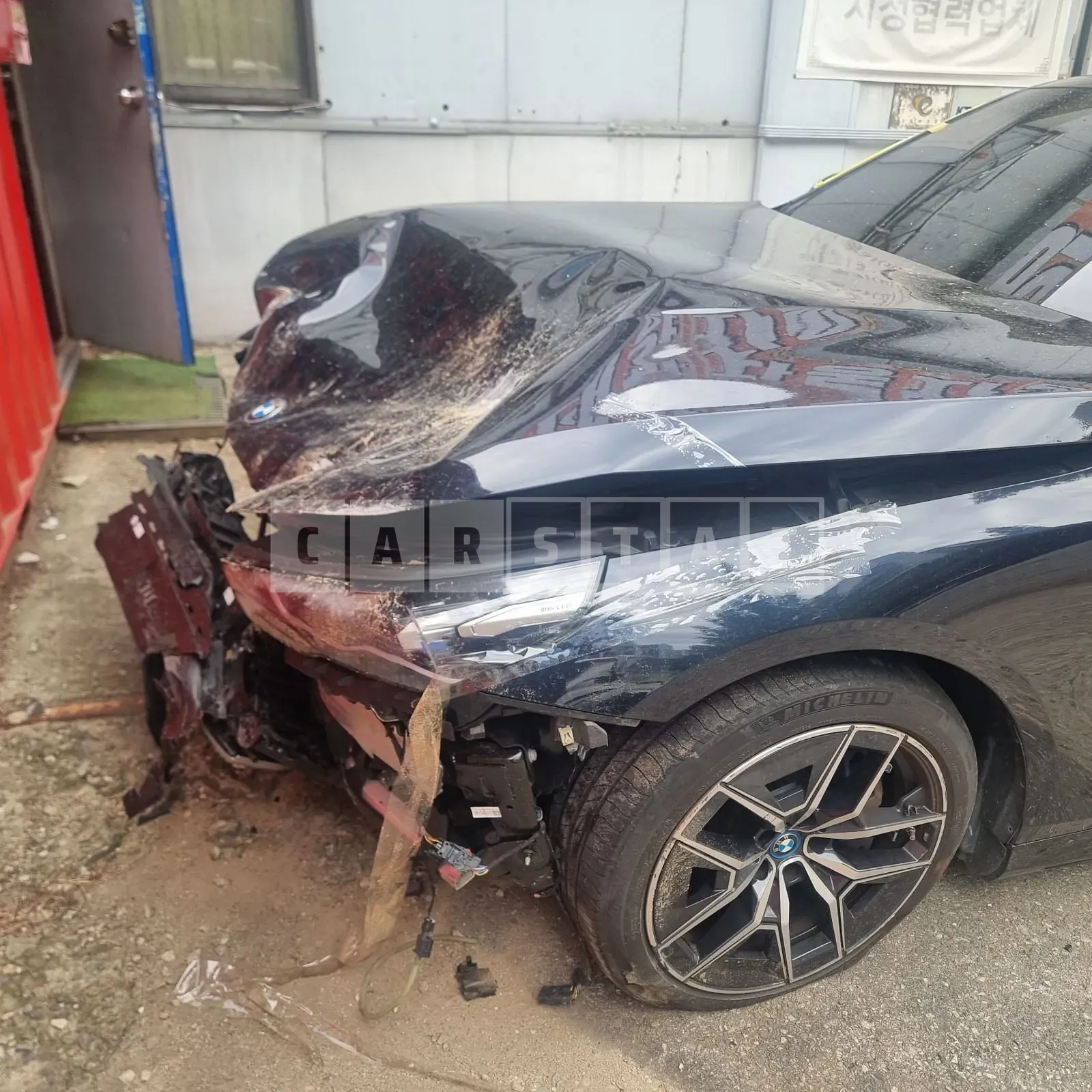 Photo 2 of 20: 2023 BMW i5 Edirve 40 M Sport — Korean insurance auction