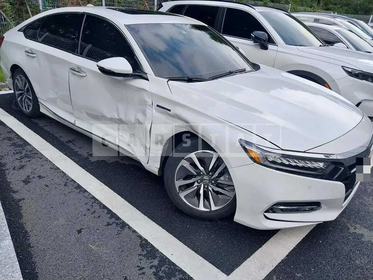 Photo 2 of 6: 2018 Honda Accord Hybrid — Korean insurance auction