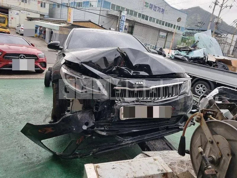 Photo 2 of 15: 2019 Kia K5 LPI 2.0, VIN KNAGS416BLA377178 — Korean insurance auction