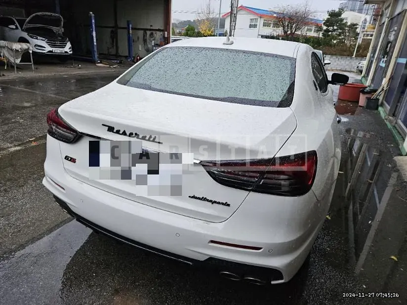 Photo 2 of 19: 2018 Maserati Quattroporte S Q4 — Korean insurance auction