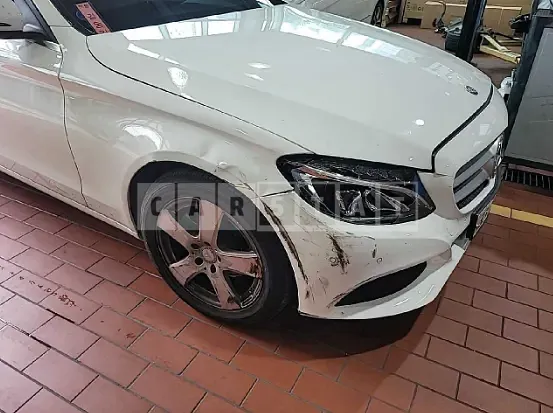 Photo 2 of 14: 2017 Mercedes-Benz C 200d, VIN WDDWF3HB5HR231201 — Korean insurance auction