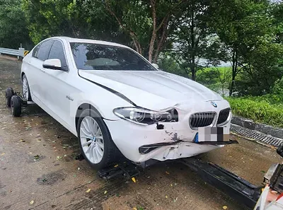 Photo 1 of 17: 2016 BMW 520d, VIN WBA5E5102GG205224 — Korean insurance auction
