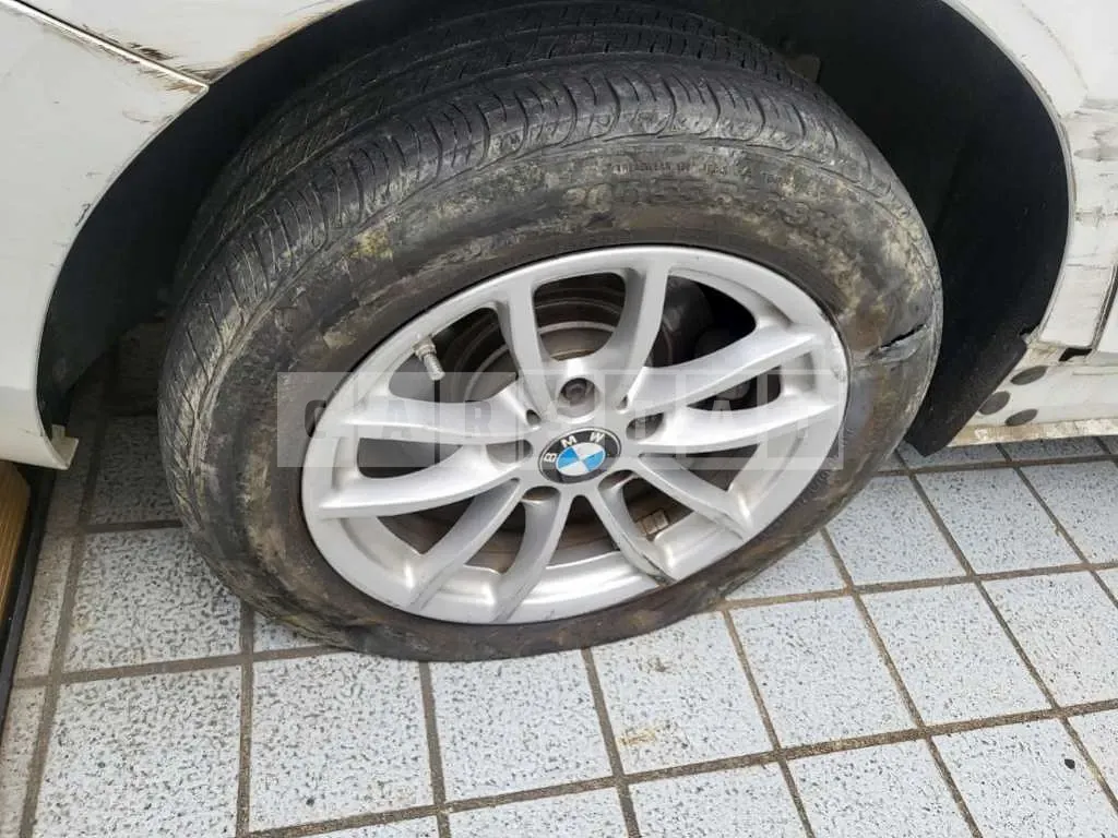 Photo 2 of 50: 2017 BMW 118d — Korean insurance auction