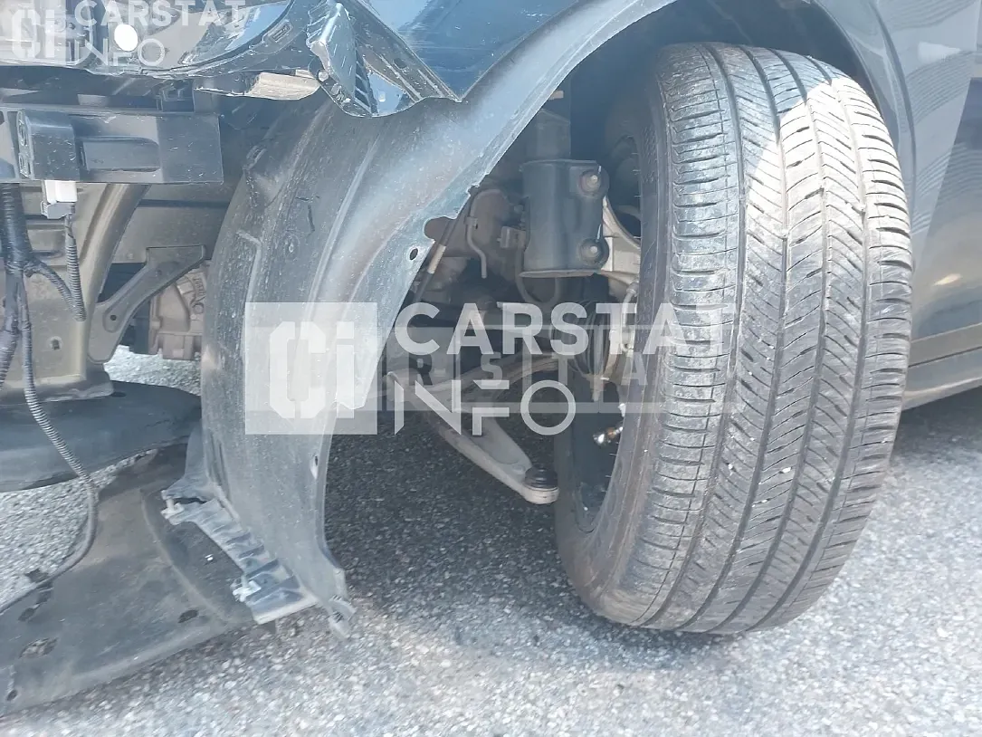 Photo 2 of 13: 2021 Kia K5 — Korean insurance auction