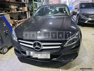 Photo 1 of 30: 2017 Mercedes-Benz C200 — Korean insurance auction