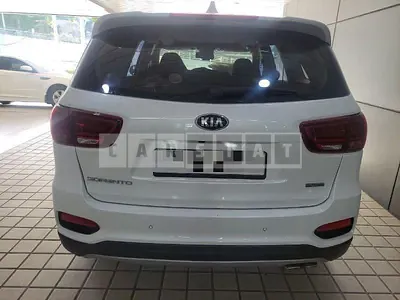 Photo 1 of 28: 2018 Kia Sorento, VIN KNAPG81BBJA444526 — Korean insurance auction