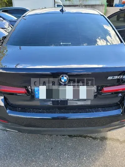 Photo 1 of 13: 2021 BMW 530e — Korean insurance auction