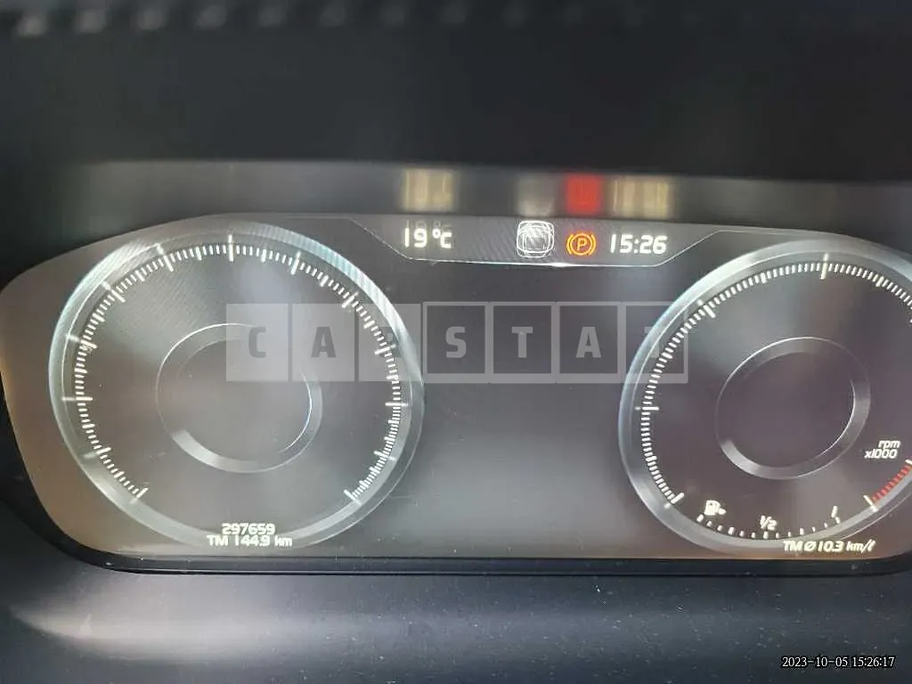 Photo 2 of 21: 2019 Volvo XC60 D5 AWD, VIN YV1UZ68TCK1221689 — Korean insurance auction