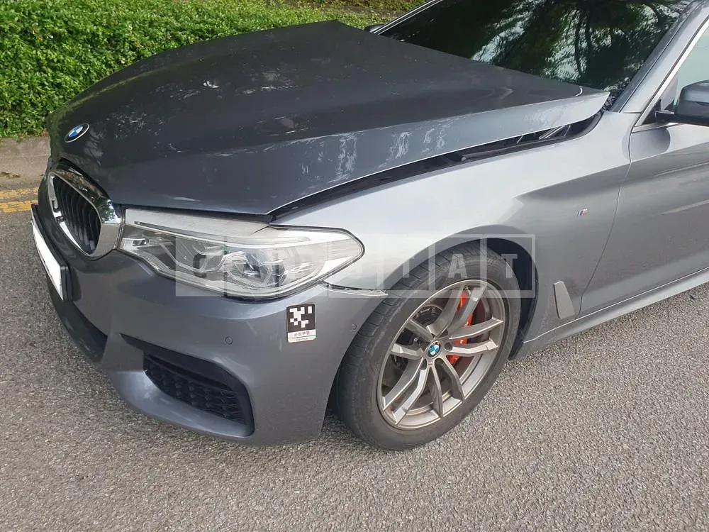 Photo 2 of 9: 2018 BMW 520d xDrive, VIN WBAJC5105JWB86463 — Korean insurance auction