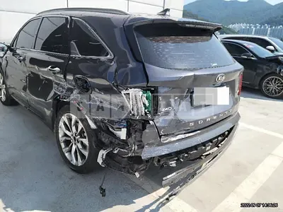 Photo 1 of 17: 2021 Kia Sorento 2.2 — Korean insurance auction