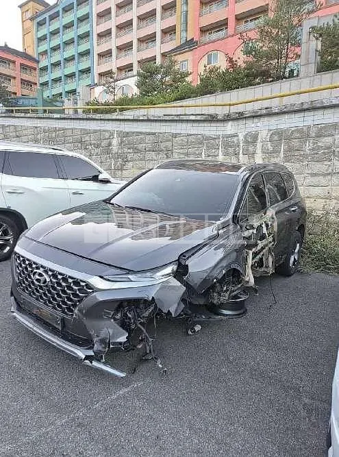 Photo 2 of 16: 2018 Hyundai Santa Fe TM — Korean insurance auction