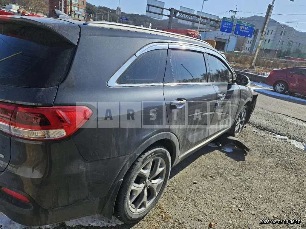 Photo 2 of 12: 2015 Kia Sorento — Korean insurance auction