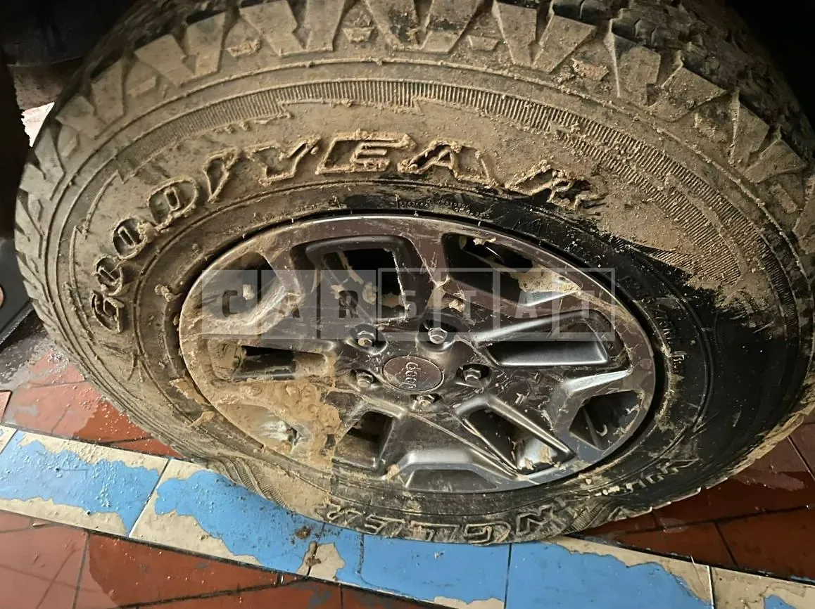 Photo 2 of 17: 2017 Jeep Ziplanger 3.6 Sahara, VIN 1C4HJWEG1HL712049 — Korean insurance auction